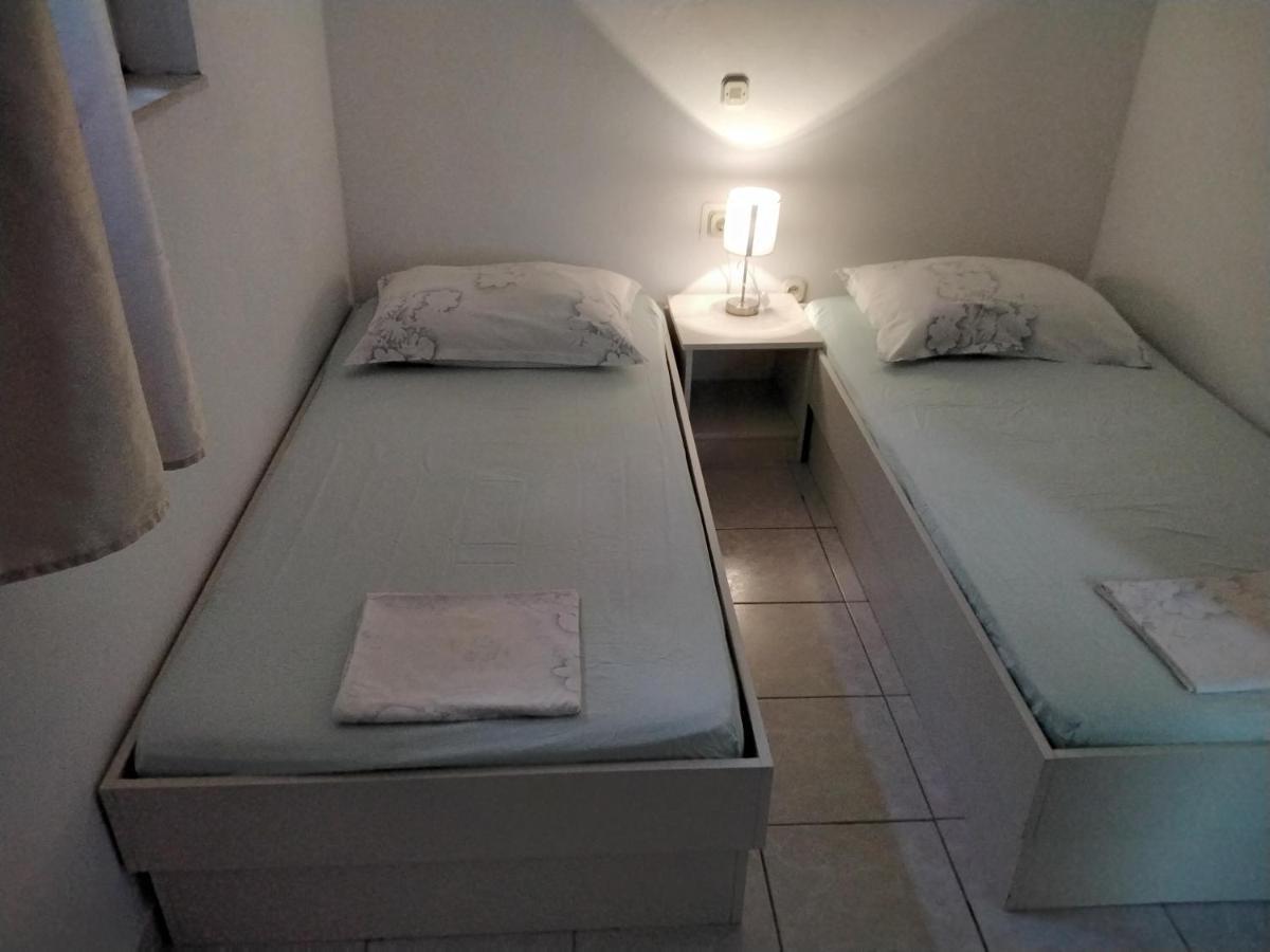 Apartmani Erceg Jadrija Ngoại thất bức ảnh