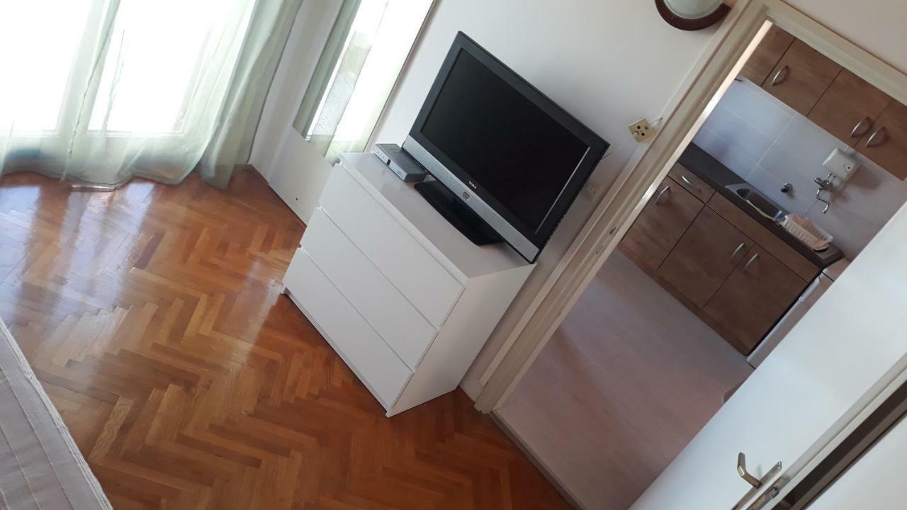 Apartmani Erceg Jadrija Ngoại thất bức ảnh