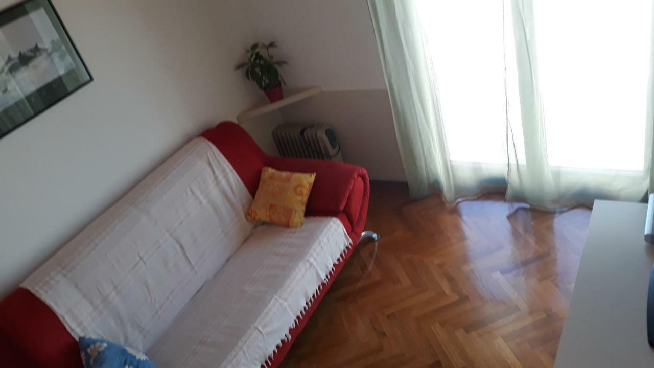 Apartmani Erceg Jadrija Ngoại thất bức ảnh