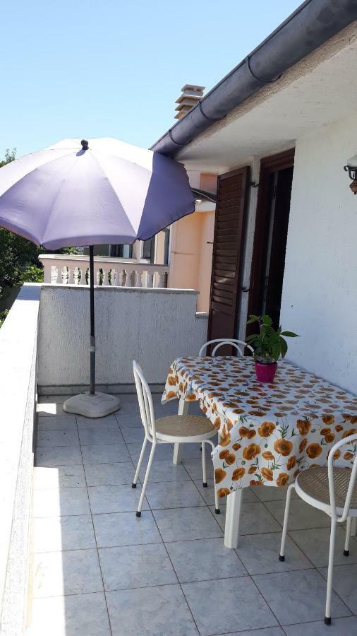 Apartmani Erceg Jadrija Ngoại thất bức ảnh